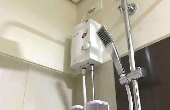 Condo Unit With Balcony in Manila - Photo 30