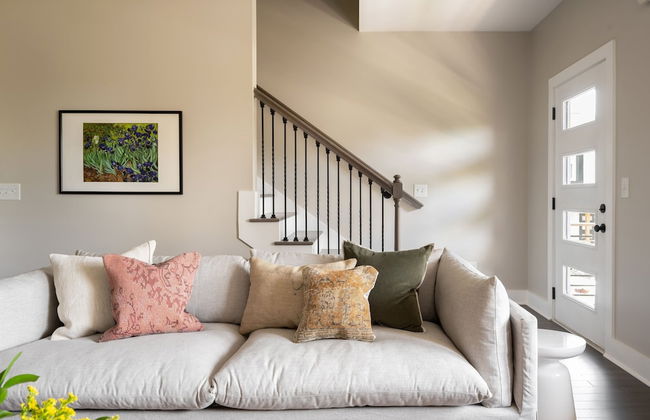 Mccreery by Avantstay Stylish Spacious Nashville Flat w Modern Design - Photo 6