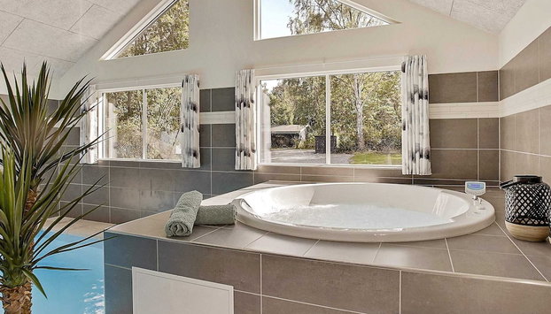 5 Star Holiday Home in Frederiksvaerk - Foto 5, Wellnessanwendung