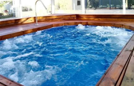 House with Jacuzzi and Mountain Views in Noguericas - Foto 11