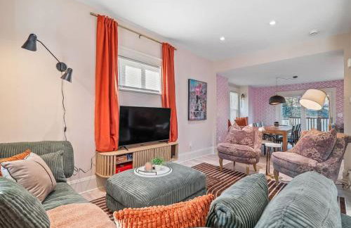 Cleveland Escape - Hot Tub - Karaoke Machine - Sleeps 12 - Foto 2