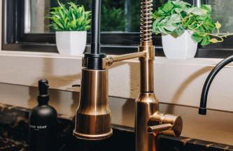 NEW Unique Stay w King Beds and Private Hot Tub - Foto 42