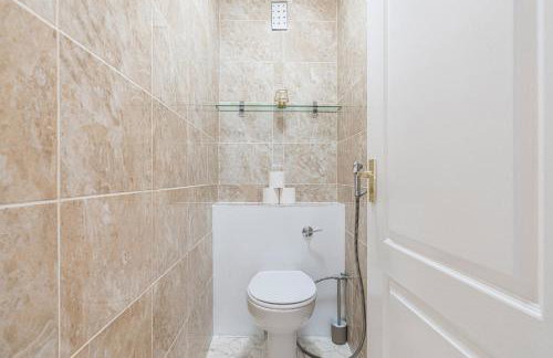 Lovely Apartments in Landward Court - Photo 14