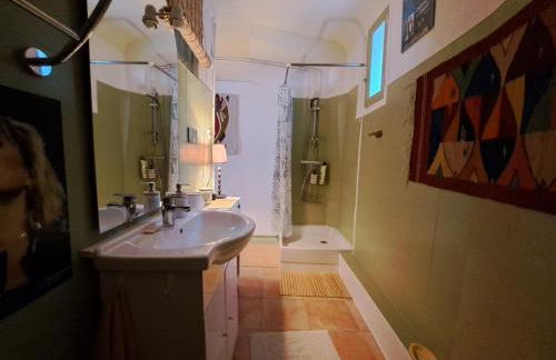 Très joli studio au calme dans le cœur du village - Foto 2