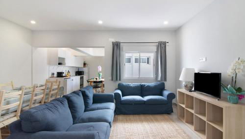 Skipper House - Photo 1