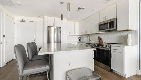 Landing Beautiful 2BD Pool - Photo 4, Other