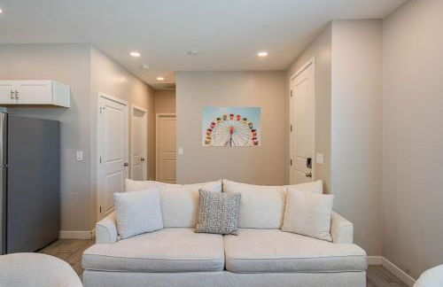 Serene 2BR Home with Premium Beds - Foto 41