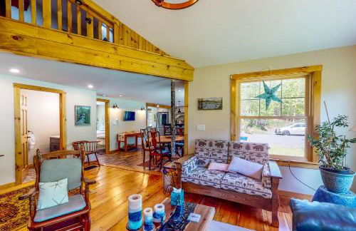 Hike, Fish, Ski! Coos Canyon Lodge in Maine - Foto 5