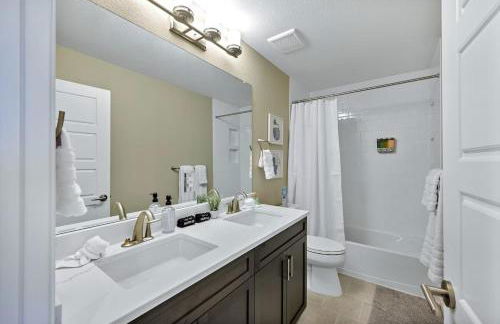 Family Friendly 5BR Mountain Views & Game Room - Foto 24