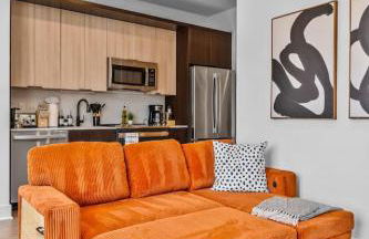 OTR King Bed Free On Site Parking Gym Pool Club Room - Foto 32