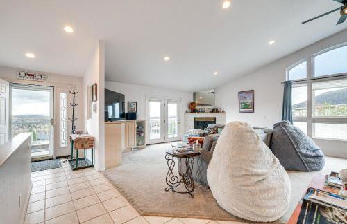 Inviting Great Falls Home with Wraparound Deck! - Foto 6