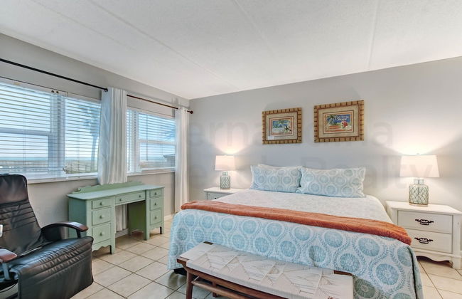 Spacious Oceanfront Condo, Easy Access to Private Fishing Pier by RedAwning - Foto 5