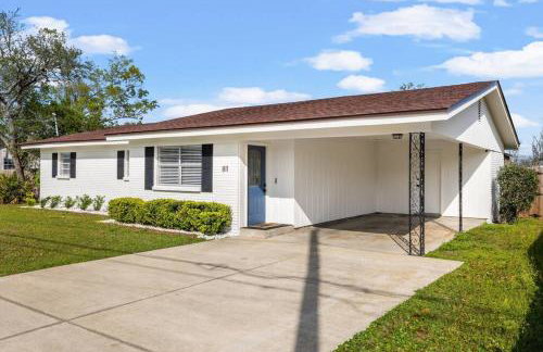 Stylish 3BR 2BA House Minutes from PCB - Book now - Foto 2