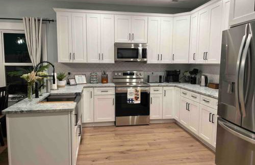 Brand New Luxury home 2022-Hot Tub-Pet Friendly - Foto 51