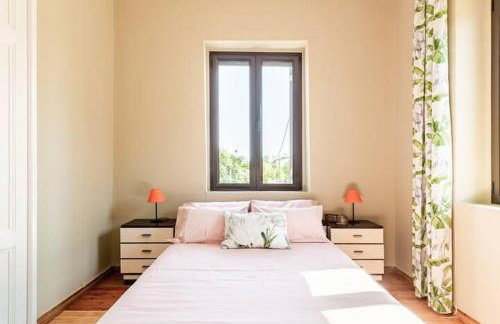 Mansion of 120 m2, with high ceilings and big yard - Foto 16