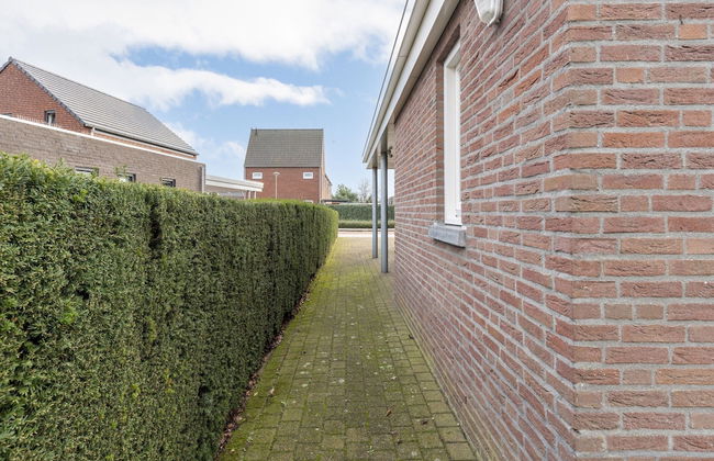 Inviting Villa in Panningen - Photo 34
