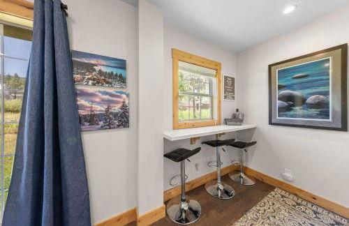 Rustling Grove in Tahoe City - Pet-Friendly, Walking Distance to Downtown and Lake - Private Hot Tub - Foto 10