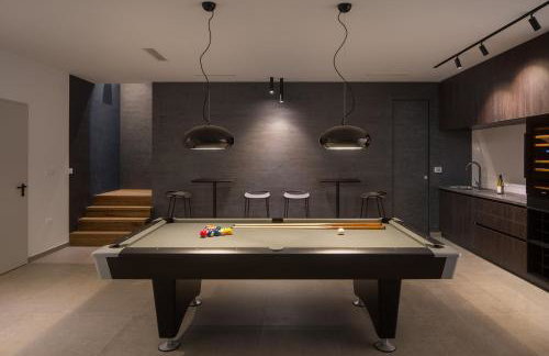 Design Villa Noble with Spa - Photo 20