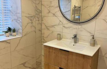 Luxury Lechlade cottage - Character and charm - Photo 7