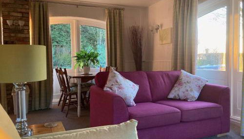 Sleepy Fox Cottage - Photo 4