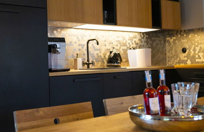 Holiday Home on the Lake Shore, Sauna, Jacuzzi - Photo 9