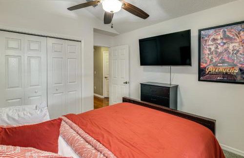 Family Oasis with Game Room and Pool in Davenport! - Foto 21