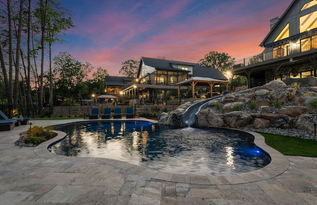 Gray Fox Lodge by Avantstay Waterslide Pool Theater Sleeps 23 - Foto 58