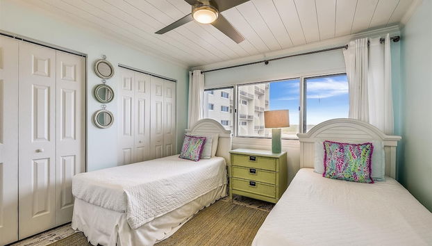 Pinnacle Port A502 - Updated 3 Bedroom . Free Fun! Boat Ramp Access! Condo by RedAwning - Foto 4, Habitación