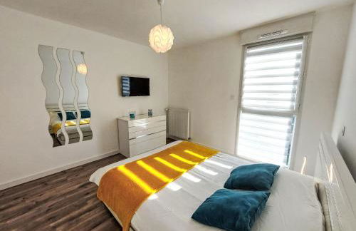 Apartment Grand Balcon- Piscine et proche du Port by Interhome - Foto 11