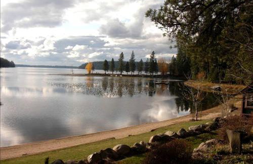 Secluded and Spacious Family Cabin Rental on Hayden Lake, Idaho - Foto 15