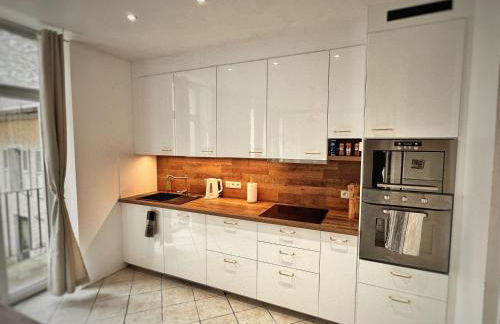 Maison LAMARTINE - Plein Centre-Ville Avec Garage & Jeux - Foto 4