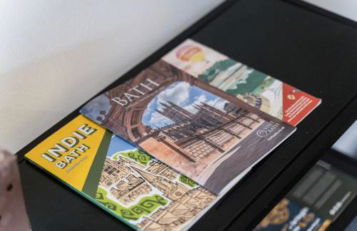 Cozy 2BR Getaway - Private Hot Tub & Bath Retreat - Foto 28