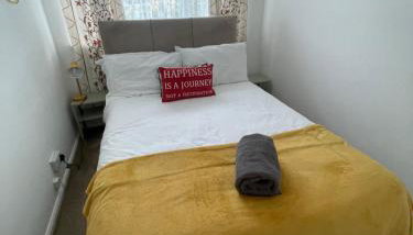 Wardown Place - Spacious 3 Bed House available for short term or long term Rental - Foto 4