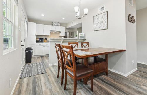 Spacious San Antonio Retreat with Private Patio! - Foto 8