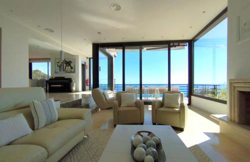 Sitges Spaces Sea View Villa- 6 Bedrooms, 5 bathrooms, 2 private pools, Near center - Foto 76