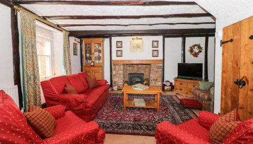 Castle View - Photo 4