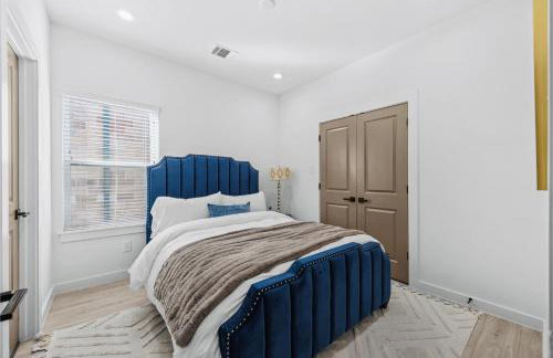 Spacious 3BR Home Near NRG Stadium, Medical Center and Downtown with Backyard, Gazebo and Fire Pit, Pet-Friendly - Foto 2