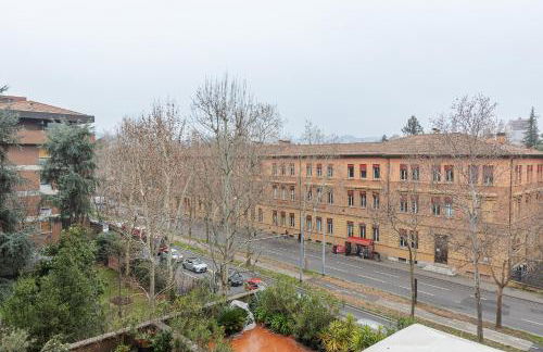 GuestHost - Roomy Apartment near UniBo & Porta San Donato - Photo 12