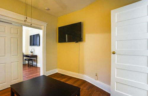 Easy NYC Access! Gateway Region Apartment with Yard - Foto 7