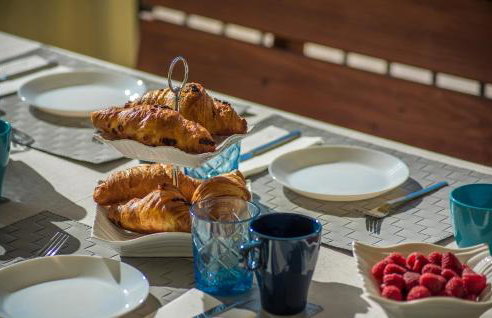 Villa Marilu, modern villa with pool near the sea - Foto 41