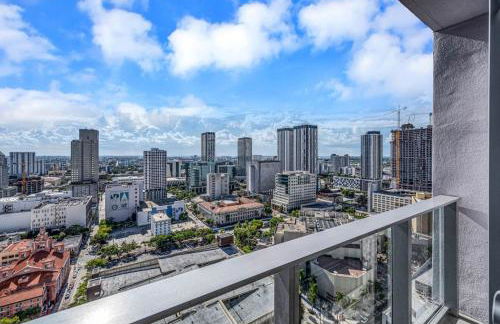 Stylish Studio and Den Across from Bayside Miami - Foto 16