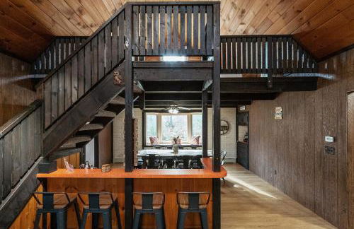 NEW! Woodland Retreat - Hot tub Game Room Firepit - Foto 31