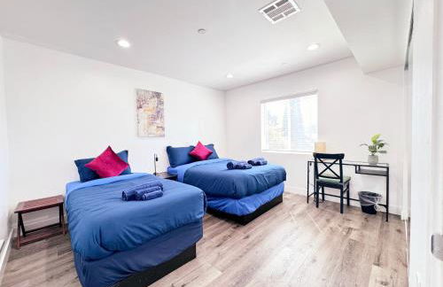 Cozy 3 BR Townhouse with Balcony - Photo 29