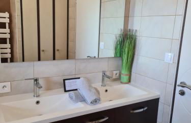 Le Donjon charmant gîte avec jardin et terrasse proche du Puy duFou - Photo 28