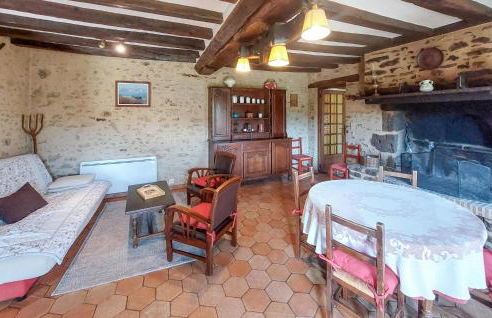 4 Bedroom Nice Home In Mont-Saint-Jean - Photo 12