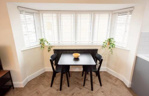 8 The Royal Serviced Apartments ,Harwich, One Bed Parking, Fast Wifi, Space Apartments - Foto 10