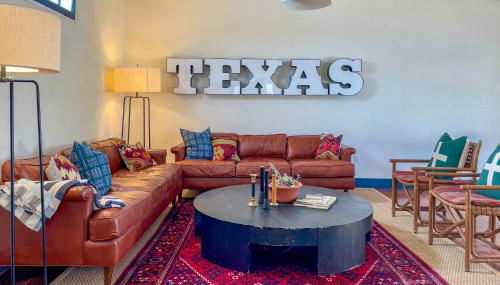 Southwest Escape in Fort Davis Walk to Dining! - Foto 1