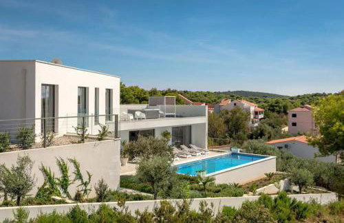 Villa Marvela - Family 4 Bedroom - Photo 3