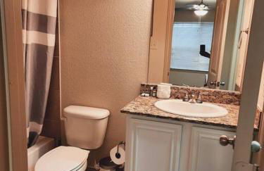 Townhouse near AT&T stadium, Six Flags & Epic Waterpark - Foto 11