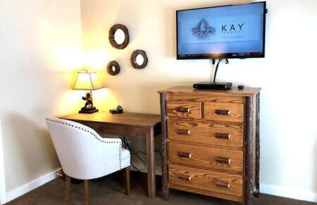 The Manor-Stunning Modern Farmhouse with Hot Tub - Foto 38